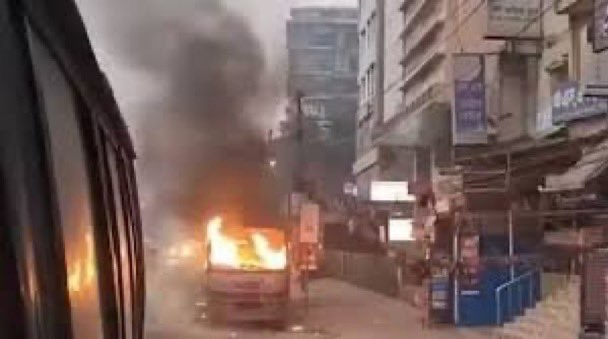 હાસિના ચુકાદા પહેલા ઢાકા હિંસાથી ધગધગ્યું
