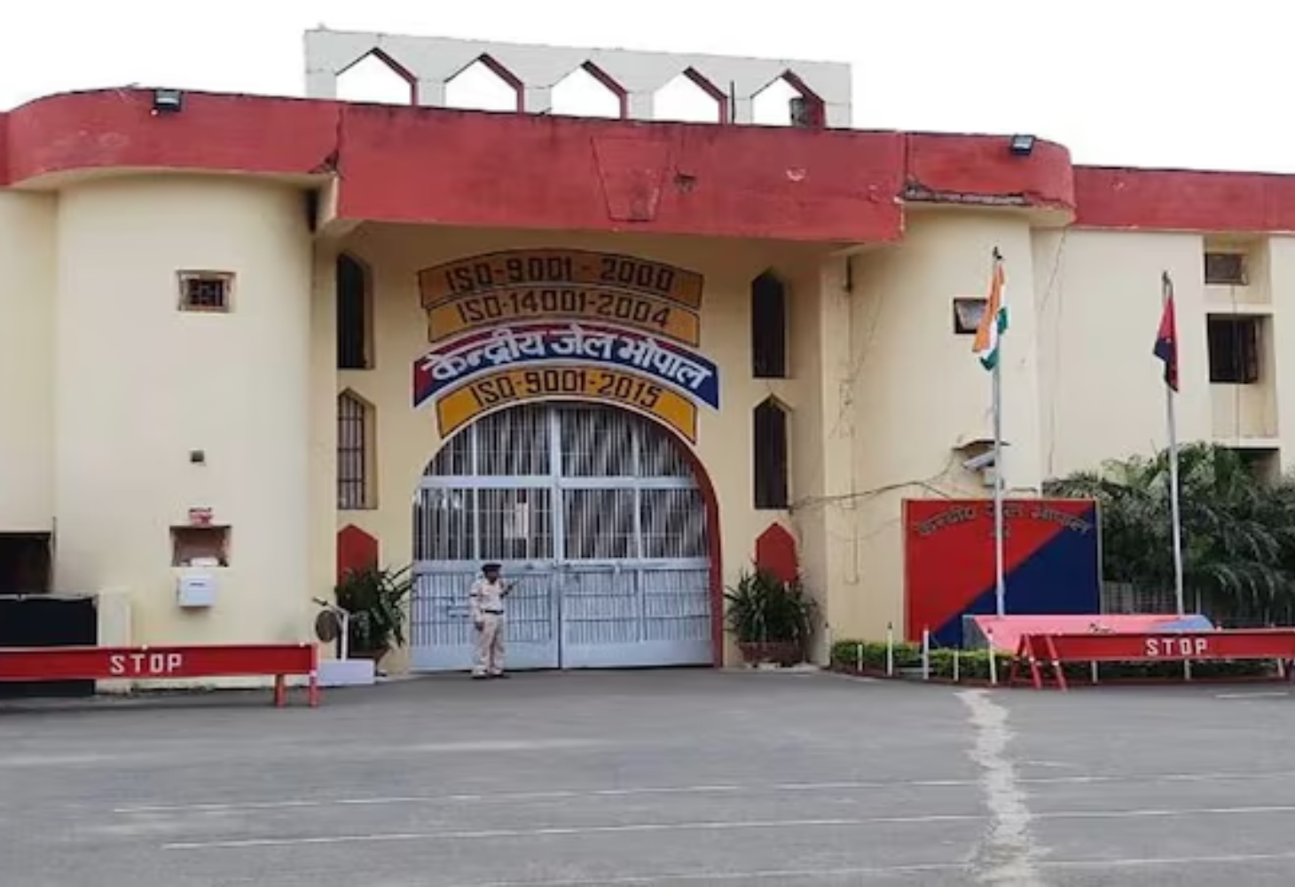 ભોપાલ સેન્ટ્રલ જેલ પર કોણ નજર રાખી રહ્યું હતું? 