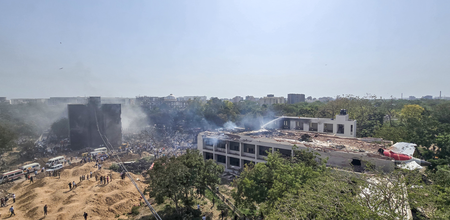 Ahmedabad Crash: મૃત્યુઆંક 242 વટાવી શકે, અમિત શાહે મીડિયાને જાણકારી આપી