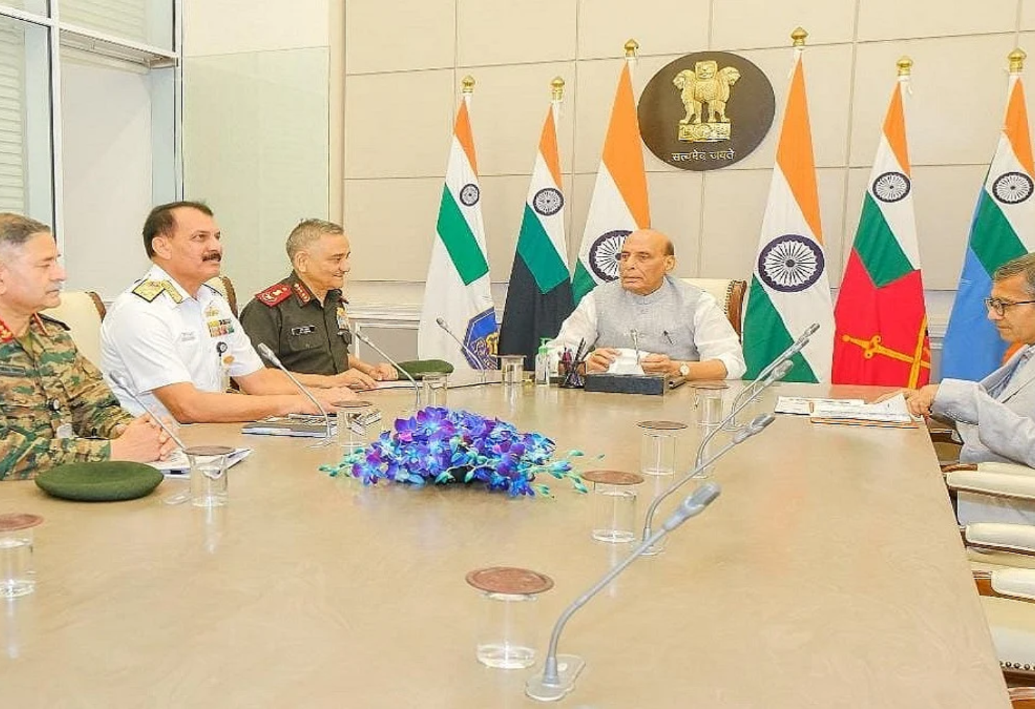 'Operation Sindoor' નો પડઘો, ભારતની રણનીતિથી પાકિસ્તાન ઘૂંટણિયે - રાજનાથ સિંહ