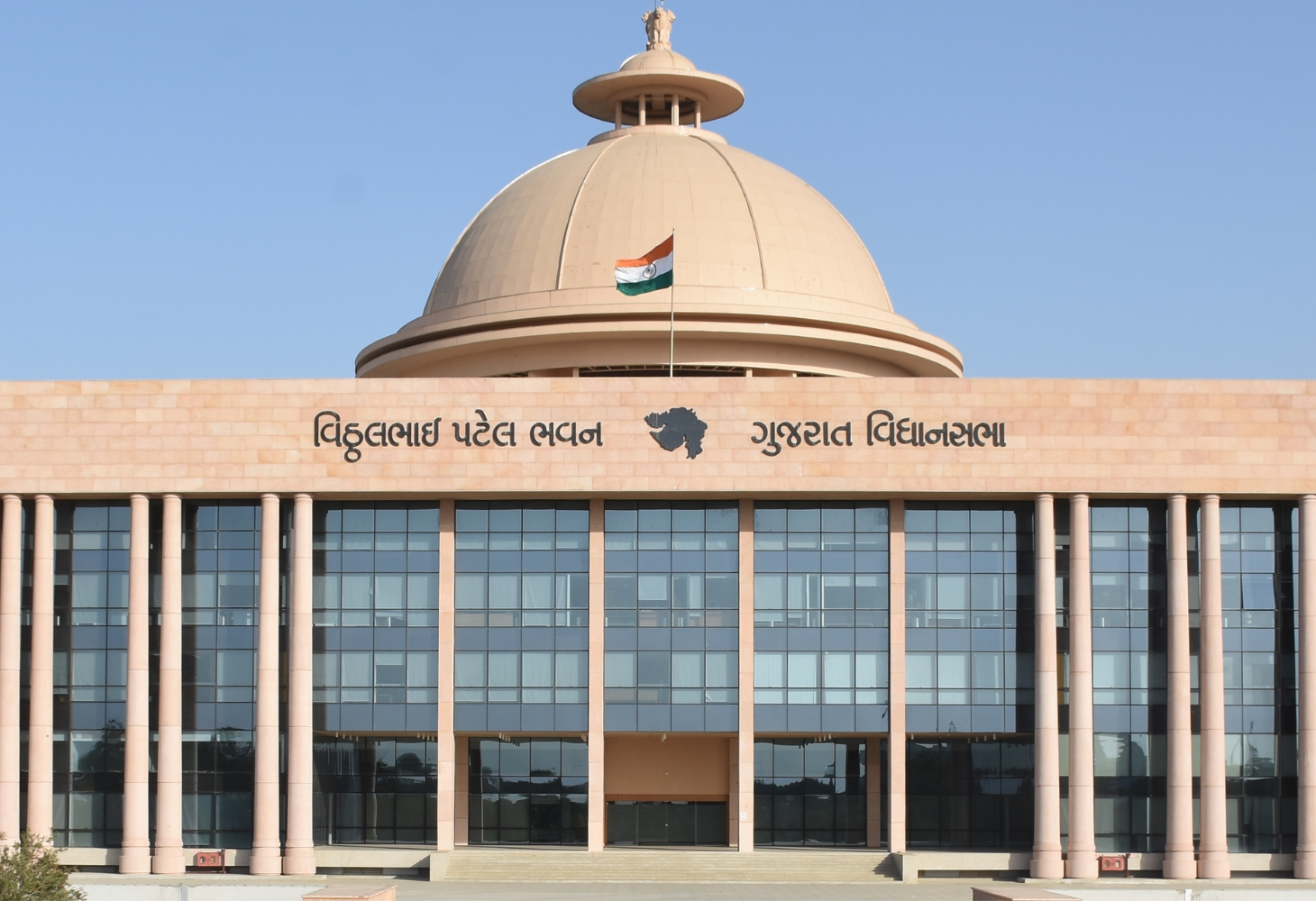 જાહેર દેવામાં ઘટાડા મામલે 21 મોટા રાજ્યોની સરખામણીમાં ગુજરાત પ્રથમ ક્રમે