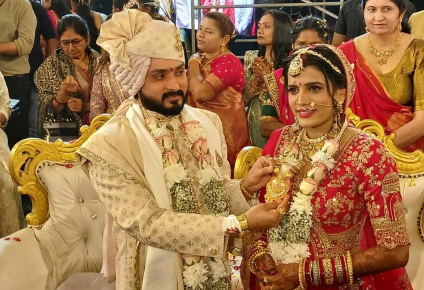 કોણ છે અલ્પેશ બાંભણિયા જેની સાથે સિંગર રાજલ બારોટ લગ્નના તાંતણે બંધાઈ 