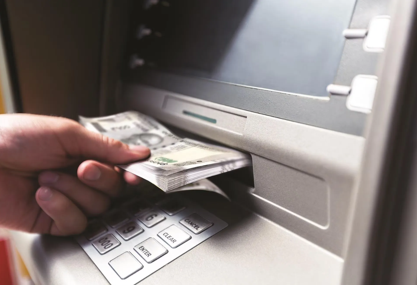 EPFO માં મોટો ફેરફાર! હવે  ATM માંથી PF ના પૈસા ઉપાડી શકાશે
