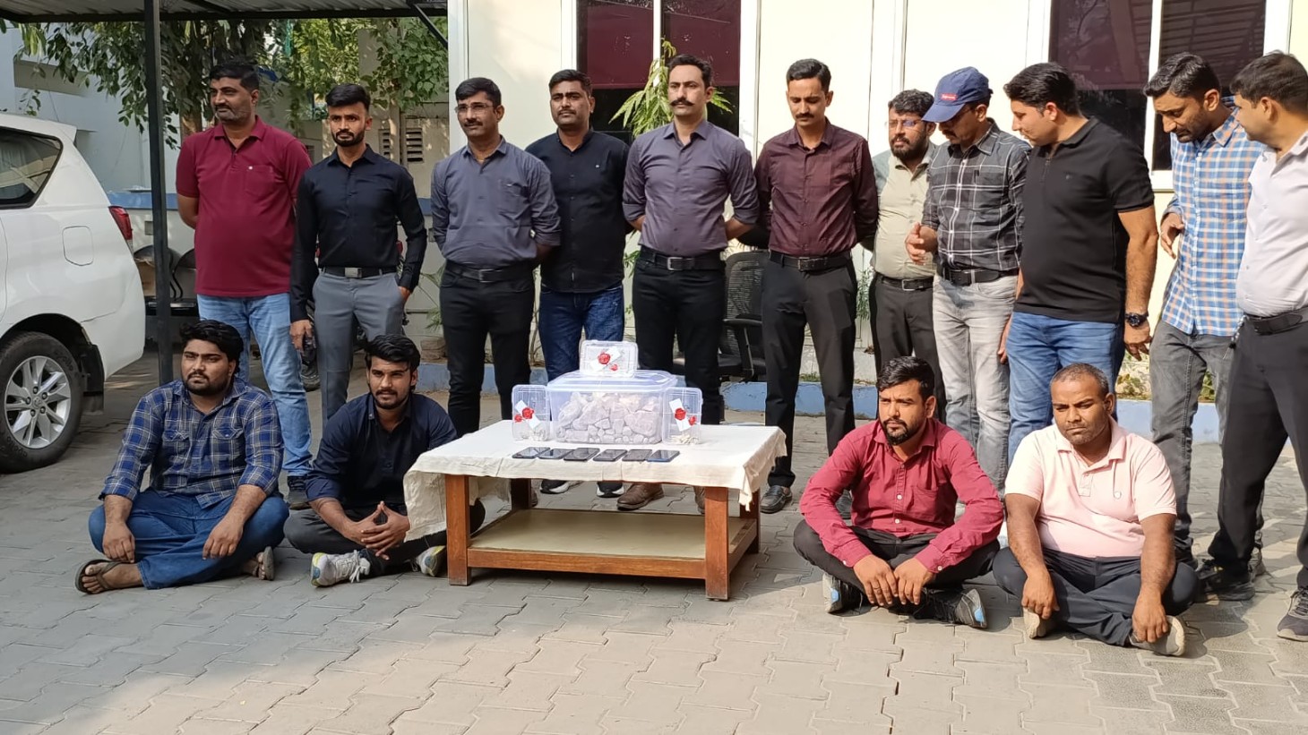 અમદાવાદમાં 8.70 કરોડની એમ્બરગ્રીસ સાથે 4 શખ્સ ઝડપા