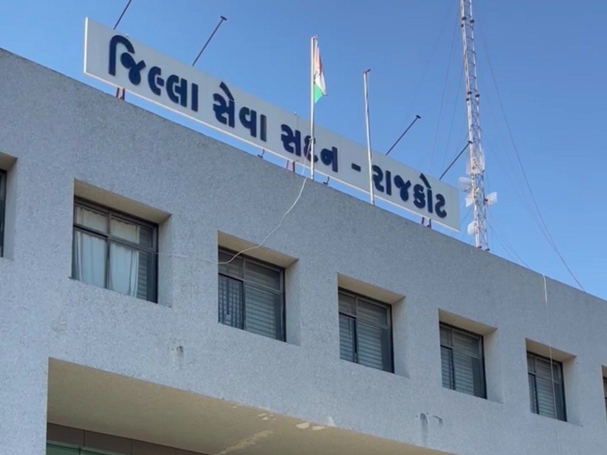 BJP પૂર્વ સાંસદ-ઉદ્યોગપતિના જમીન કૌભાંડનો પર્દાફાશ