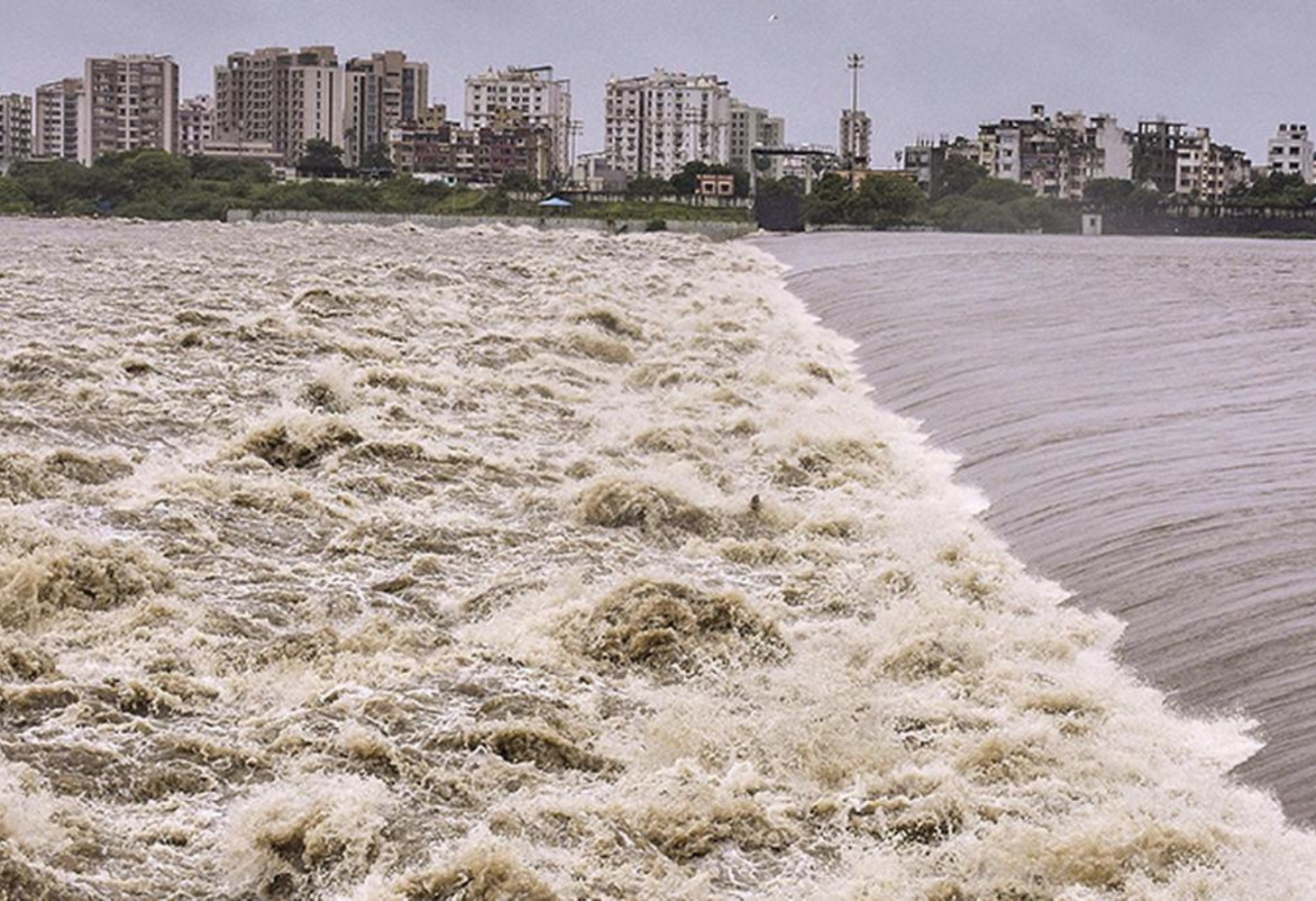 ગુજરાતમાં છેલ્લાં 13 વર્ષની તુલનામાં જૂન મહિનામાં સૌથી વધુ 257 મીમી વરસાદ