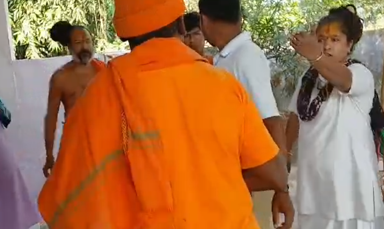 હવે મંદિર માટે પણ ઝઘડા? રાજપીપળામાં બન્યો ચોંકાવનારો બનાવ 