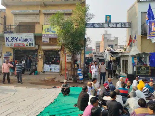 અમદાવાદમાં બીજા દિવસે પણ ધરણાં યથાવત્