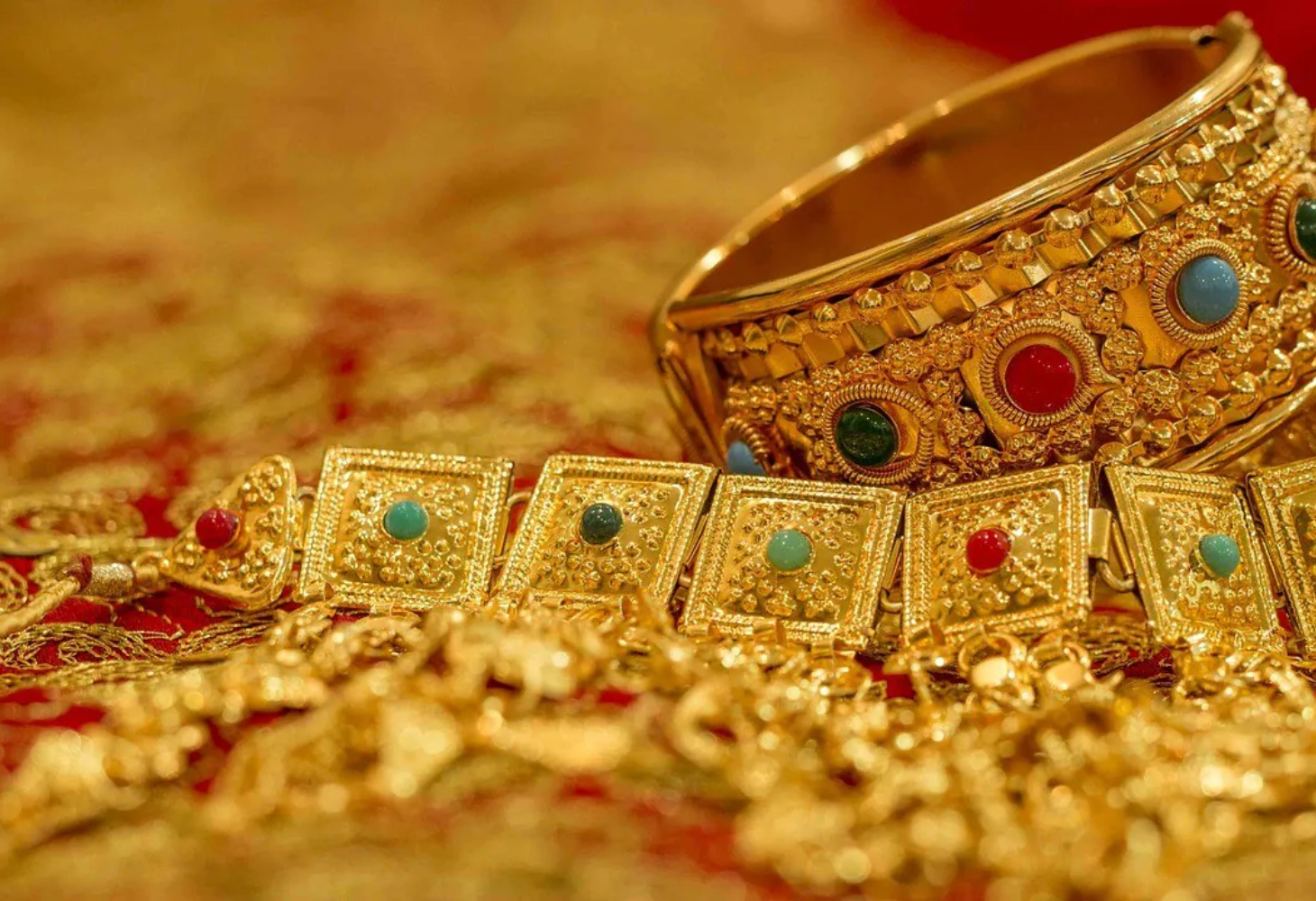 સોનામાં રેકોર્ડ બ્રેક ઉછાળો, 99,000 હજારને પાર