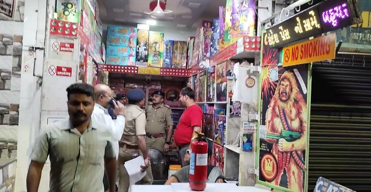 રાજ્ય સરકાર સફાળી જાગીઃ વિસ્ફોટક પદાર્થોના સંગ્રહસ્થાનોની તપાસ કરવા આદેશ