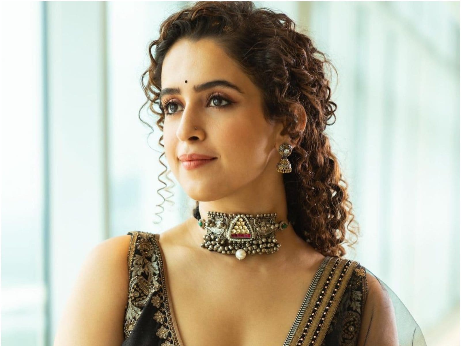 સાન્યા મલ્હોત્રાની 'મિસિસ' પર્ફોર્મન્સ હાર્ટફેલ્ટ સ્ટેન્ડિંગ ઓવેશન મેળવે છે