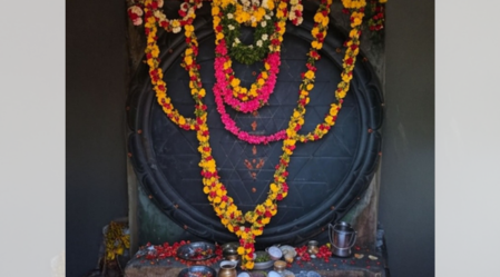 શ્રી ચક્ર મંદિર: આસ્થાનું ધામ અને કરુણાનું કેન્દ્ર
