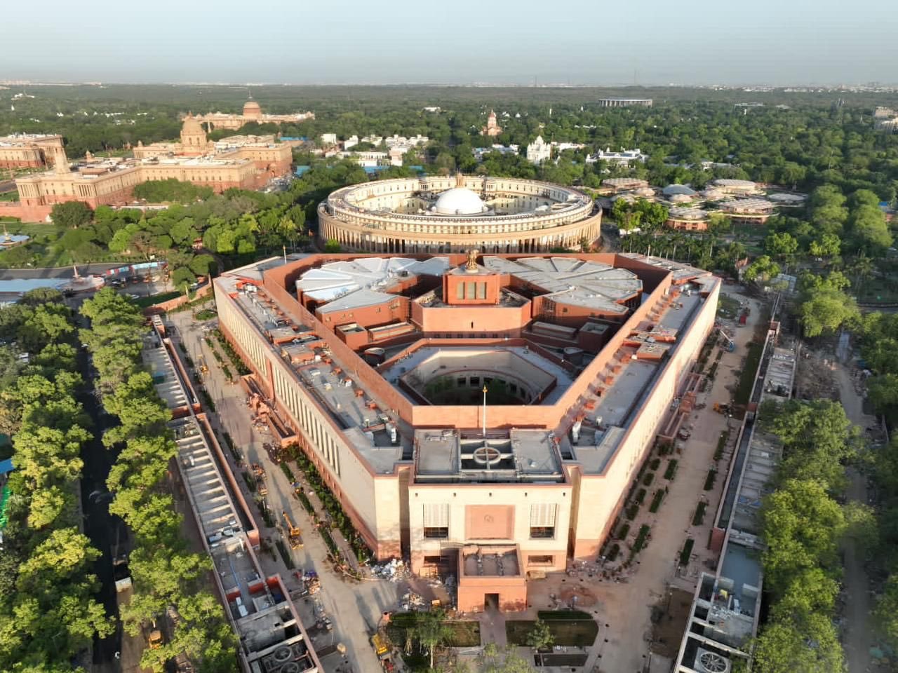 કેન્દ્ર સરકાર ચોમાસા સત્રમાં ફાઇનાન્સ બિલ અને નાગરિક ઉડ્ડયન સુધારા સહિત છ નવા બિલ રજૂ કરશે