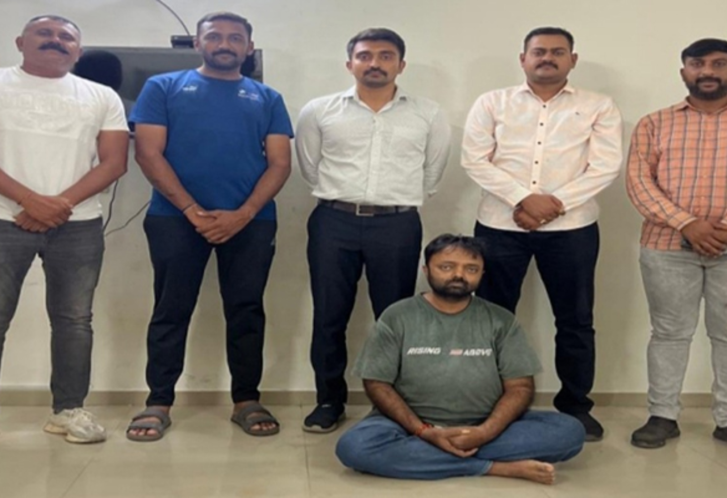 Rajkot : ચેતજો! સમૂહલગ્ન કૌભાંડમાં મુખ્ય આરોપી ઝડપાયો, રેલનગરમાં લાખોની છેતરપિંડીનો ખુલાસો...