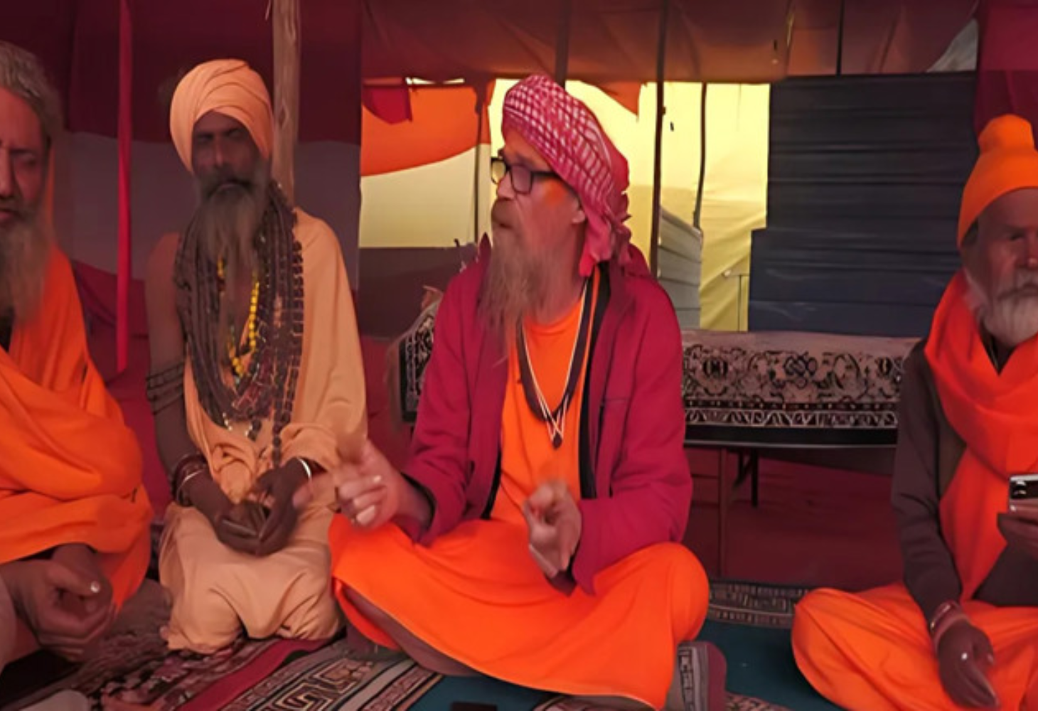 મહાકુંભ | અમેરિકન સૈનિક માઈકલ બાબા મોક્ષપુરી બન્યા