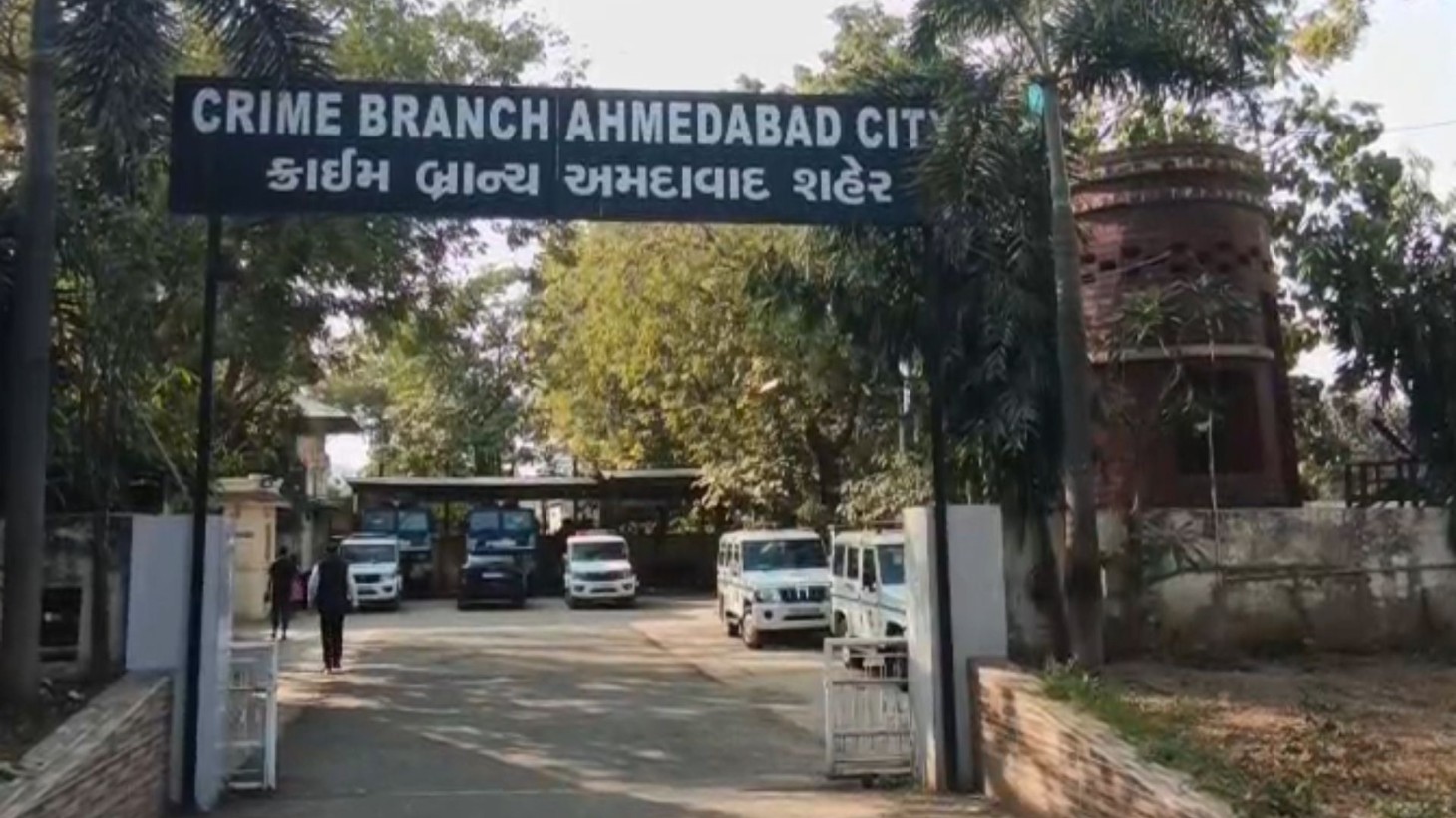 મહિલાઓના ફોટાનો દુરુપયોગ કરતા 120 એકમો પર FIR