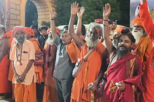 ગિરનાર પરિક્રમા મુહૂર્તથી પરંપરા જાળવાઈ
