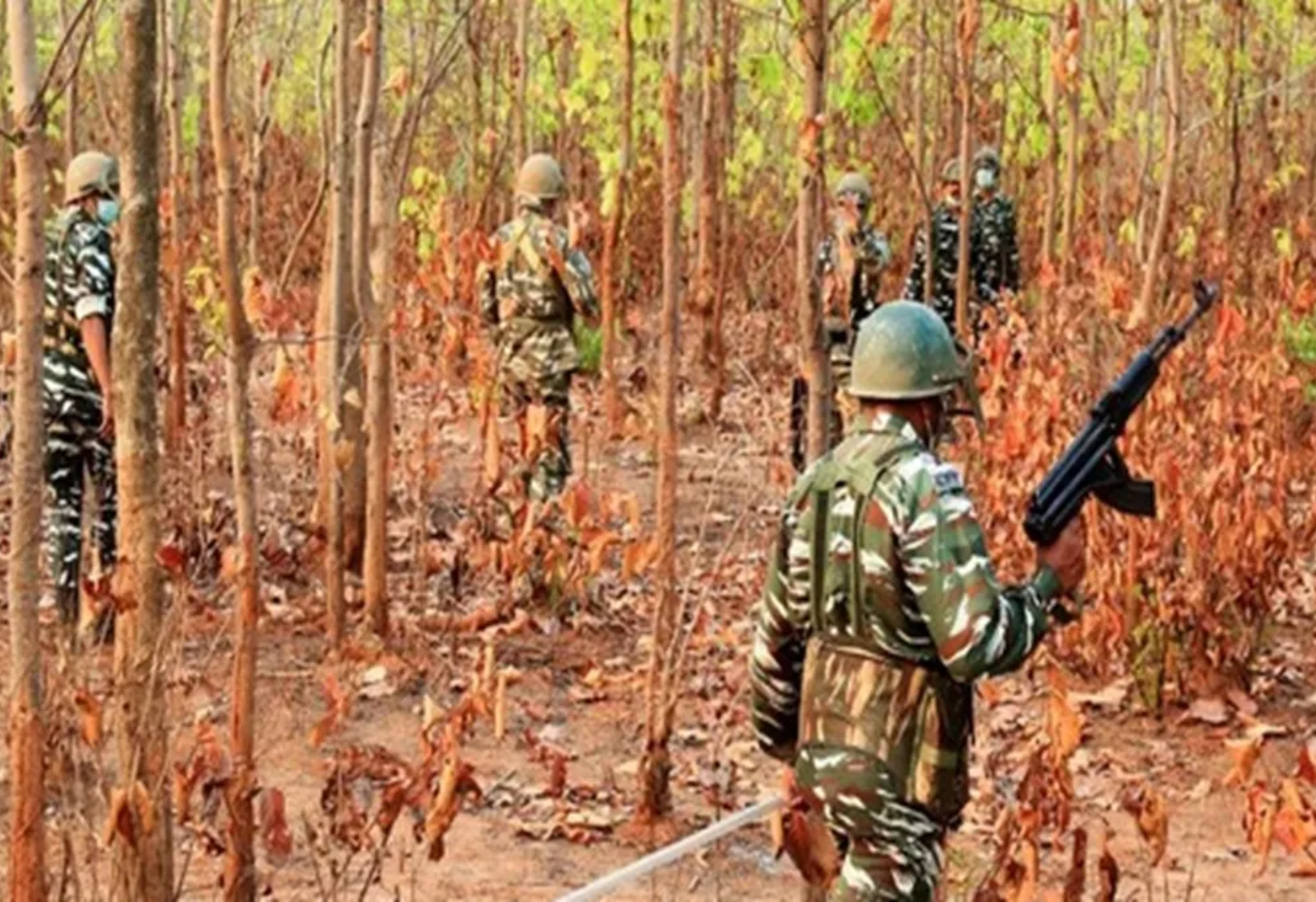 Chhattisgarh : આતંકીઓ સાથે સાથે નક્સલીઓનો પણ ખાત્મો, 15 થી વધુ નક્સલવાદીઓ ઠાર