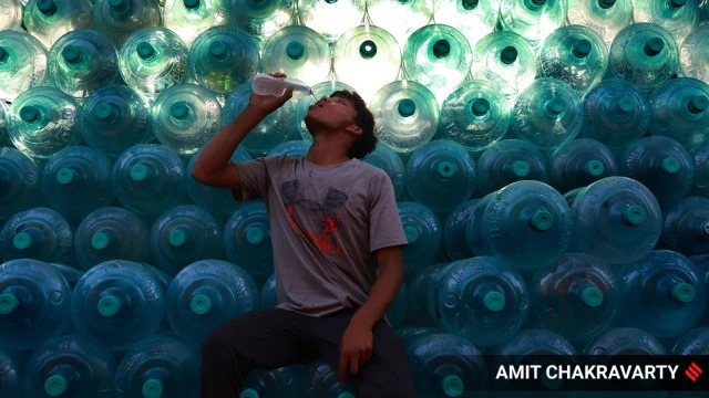 મુંબઈનું હવામાન: કોઈ વરસાદ દેખાતો નથી, શહેર 36.6 ડિગ્રી પર સ્વેલ્ટરિંગ કરી રહ્યું છે