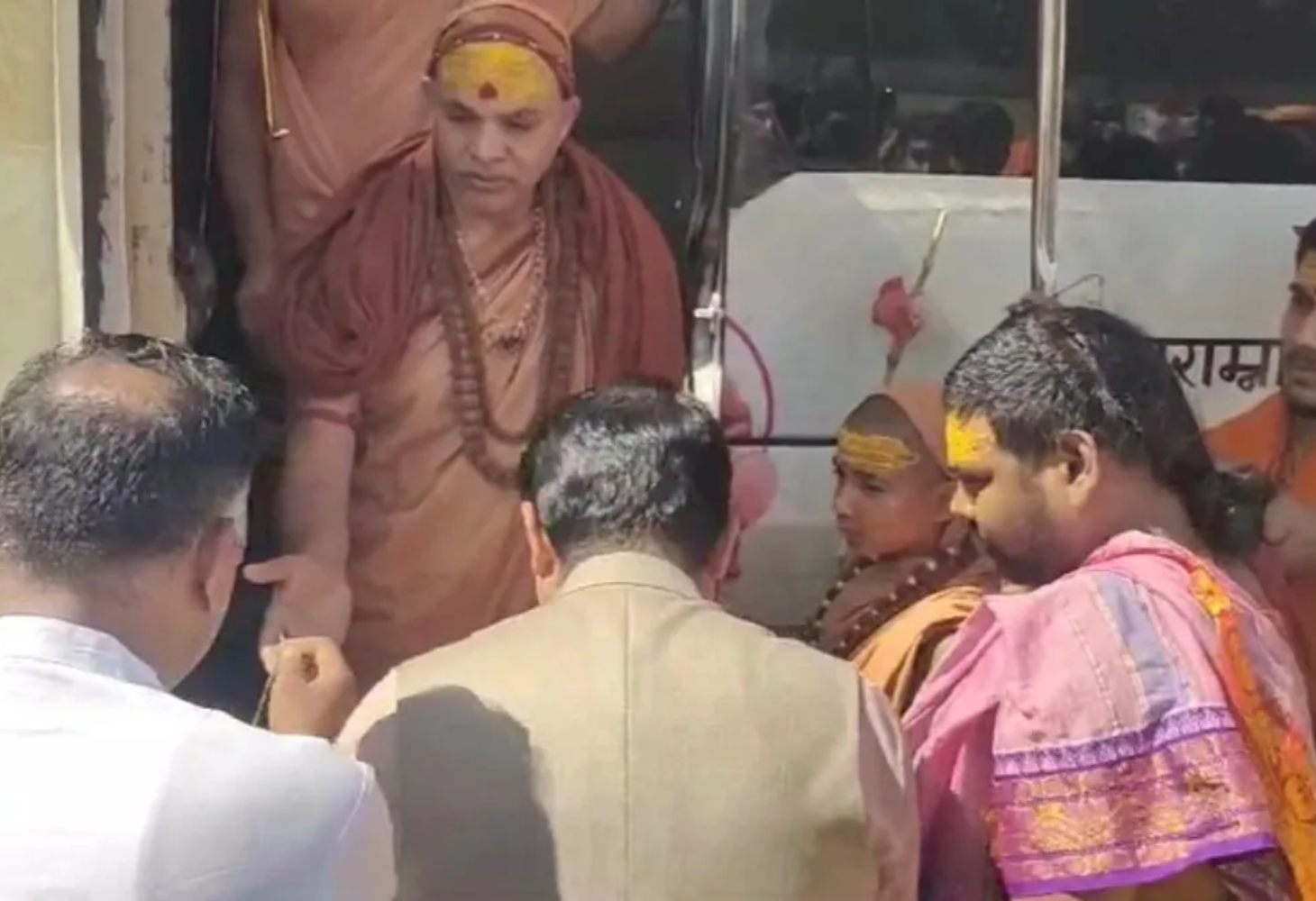 Delhi : ગૌહત્યા મુદ્દે શંકરાચાર્યનો ઉગ્ર સંદેશ, દિલ્હીમાં પ્રવેશ પર રોક