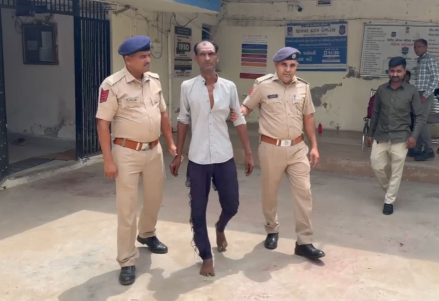 રિક્ષાચાલક દ્વારા 3 હોમગાર્ડ પર એસિડ એટેક
