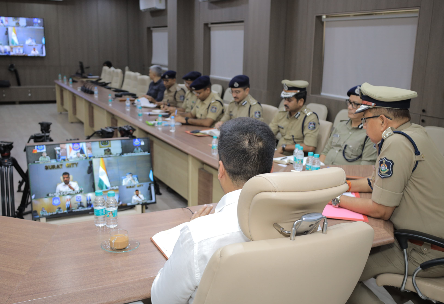 ગેરકાયદેસર વસવાટ કરનારા બાંગ્લાદેશીઓ વિરુદ્ધ ગુજરાત પોલીસનું મહાઅભિયાન