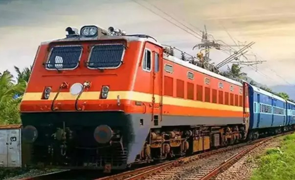 યાત્રીગણ ધ્યાન દે...!