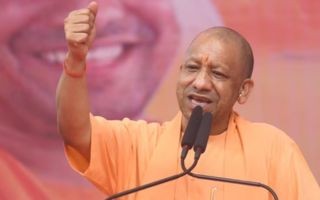Akhilesh hits back at Yogi over ‘two namoone’ jibe