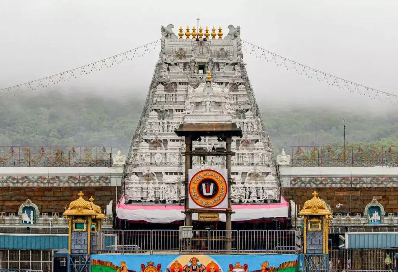 તિરુપતિ મંદિરમાં હવે દુપટ્ટા ઘોટાલો