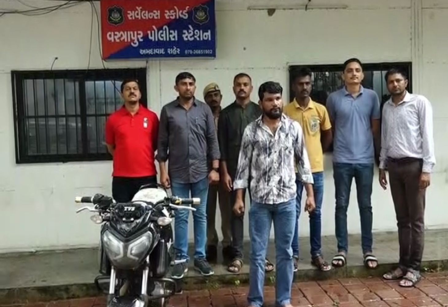 પોલીસે ચેઈન સ્નેચિંગ અને લૂંટનો ભેદ ઉકેલ્યો