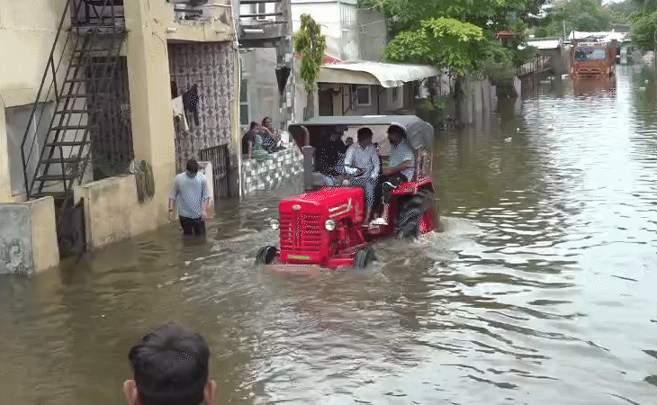 બાવળામાં જળભરાવથી ત્રસ્ત લોકોનો ચક્કાજામ