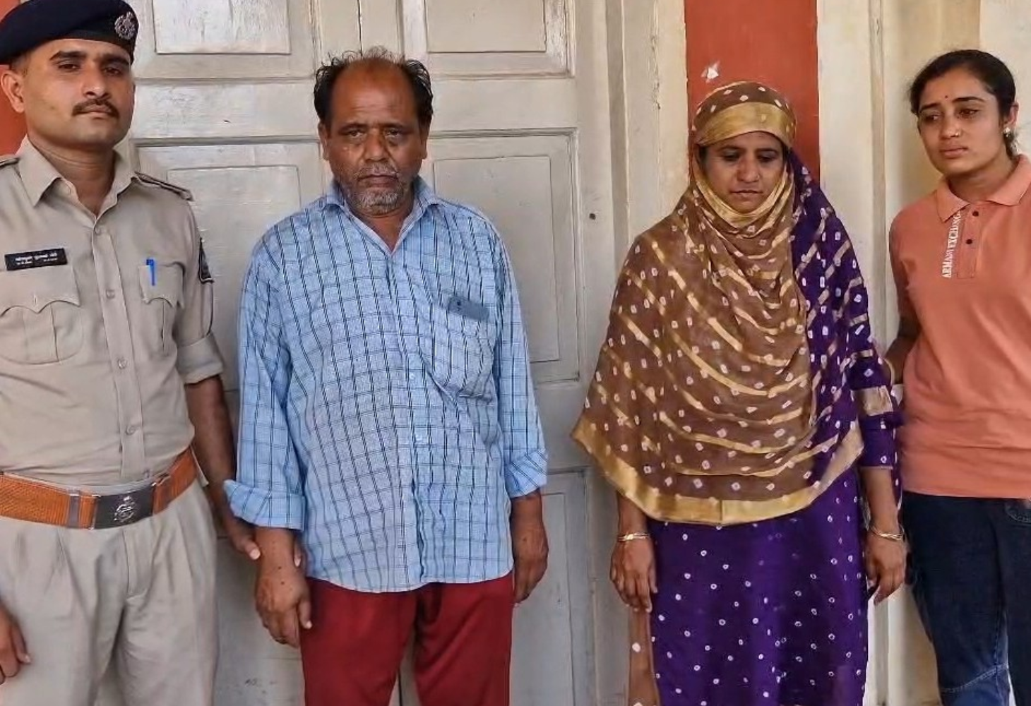 Jamnagar : 'લૂંટેરી દુલ્હન'નો પર્દાફાશ: રિક્ષાચાલકને દોઢ લાખનો ચૂનો, બે વચેટિયા ઝડપાયા!