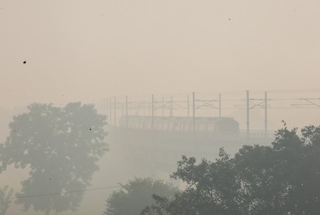 દિલ્હી-NCRમાં પ્રદૂષણ વધ્યું, AQI 380ને પાર
