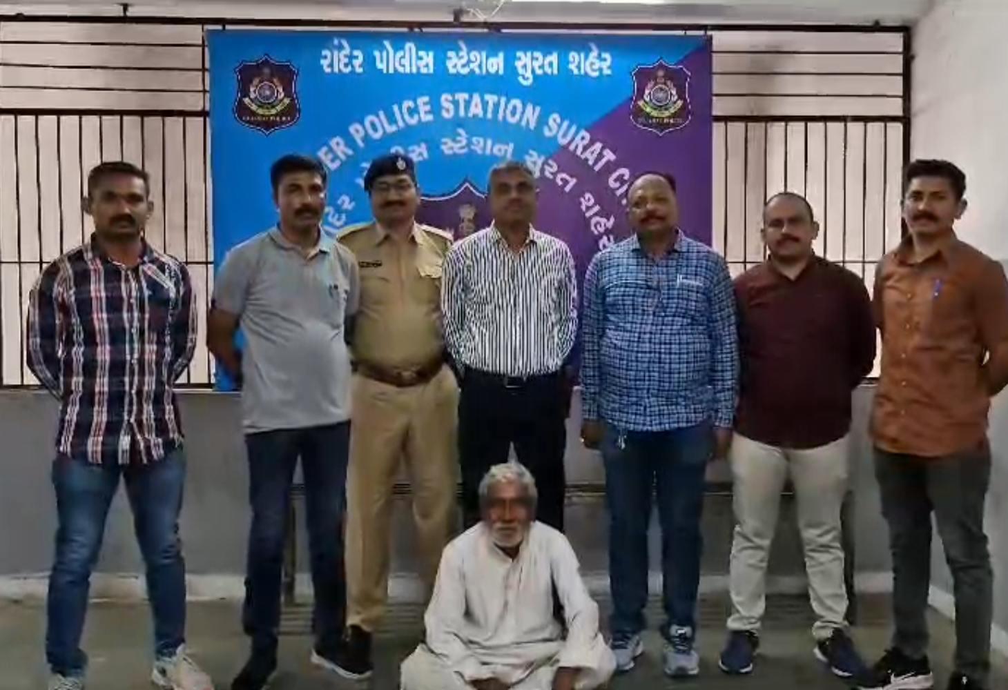 31 વર્ષથી ફરાર ચોર પાપ ધોવા કુંભમેળામાં ગયો અને સુરત પોલીસે તેને ઝડપી લીધો