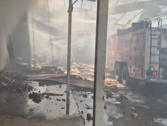 ડીસામાં ફટાકડા ફેક્ટરીમાં ભીષણ આગ, 18ના મોત