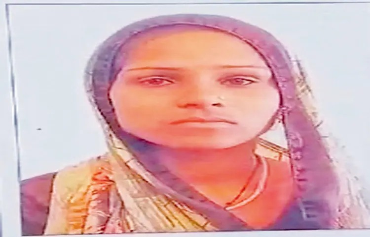 ભૂવાએ મહિલાને આકળાના મૂળનું પાણી પીવડાવતાં મહિલાનું સારવાર દરમિયાન મોત