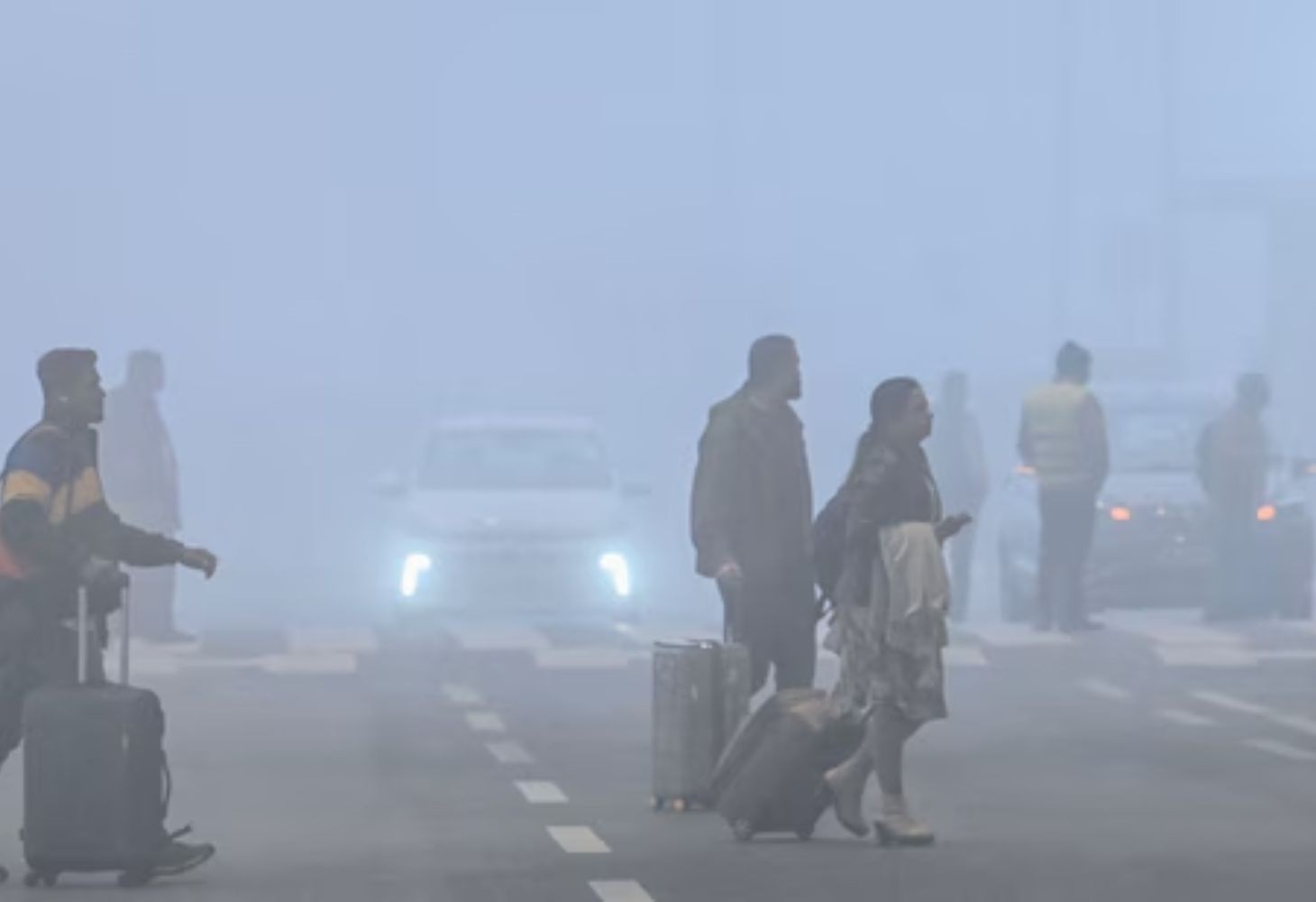 Fog disrupts Delhi flights, 148 cancelled