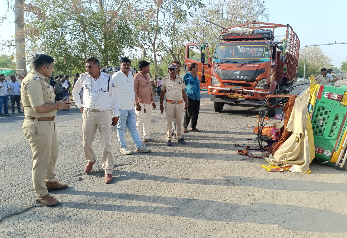 Accident : કડી-નંદાસણ હાઇવે પર ભયાનક અકસ્માત, એક જ ઝટકામાં ચાર જિંદગીઓ ખતમ!