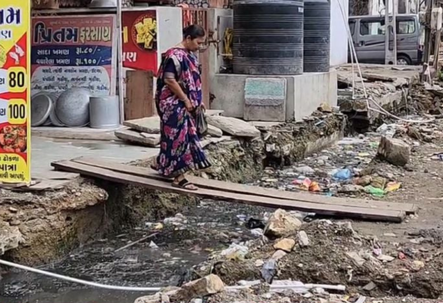 Veraval ખુલ્લી ગટર બની જોખમ, પાલિકાની બેદરકારીથી રહેવાસીઓ પરેશાન