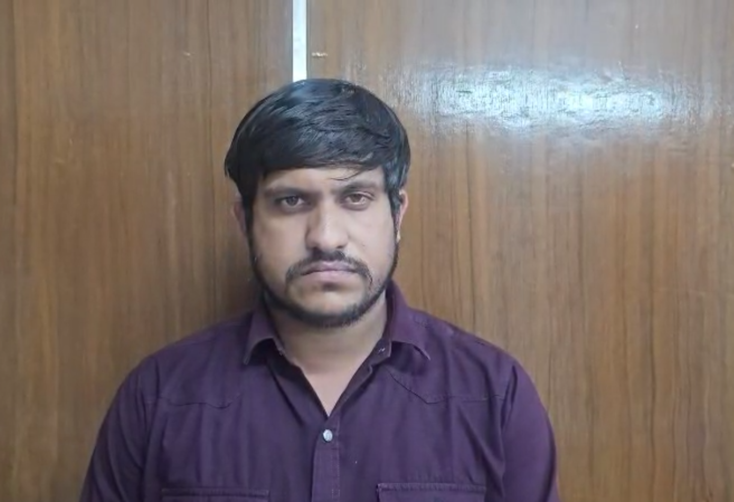 Jamnagar માં ખાખી લાંચિયા, PSI અને કોન્સ્ટેબલ ₹1 લાખની લાંચ લેતા રંગે હાથ ઝડપાયા, બે ફરાર!