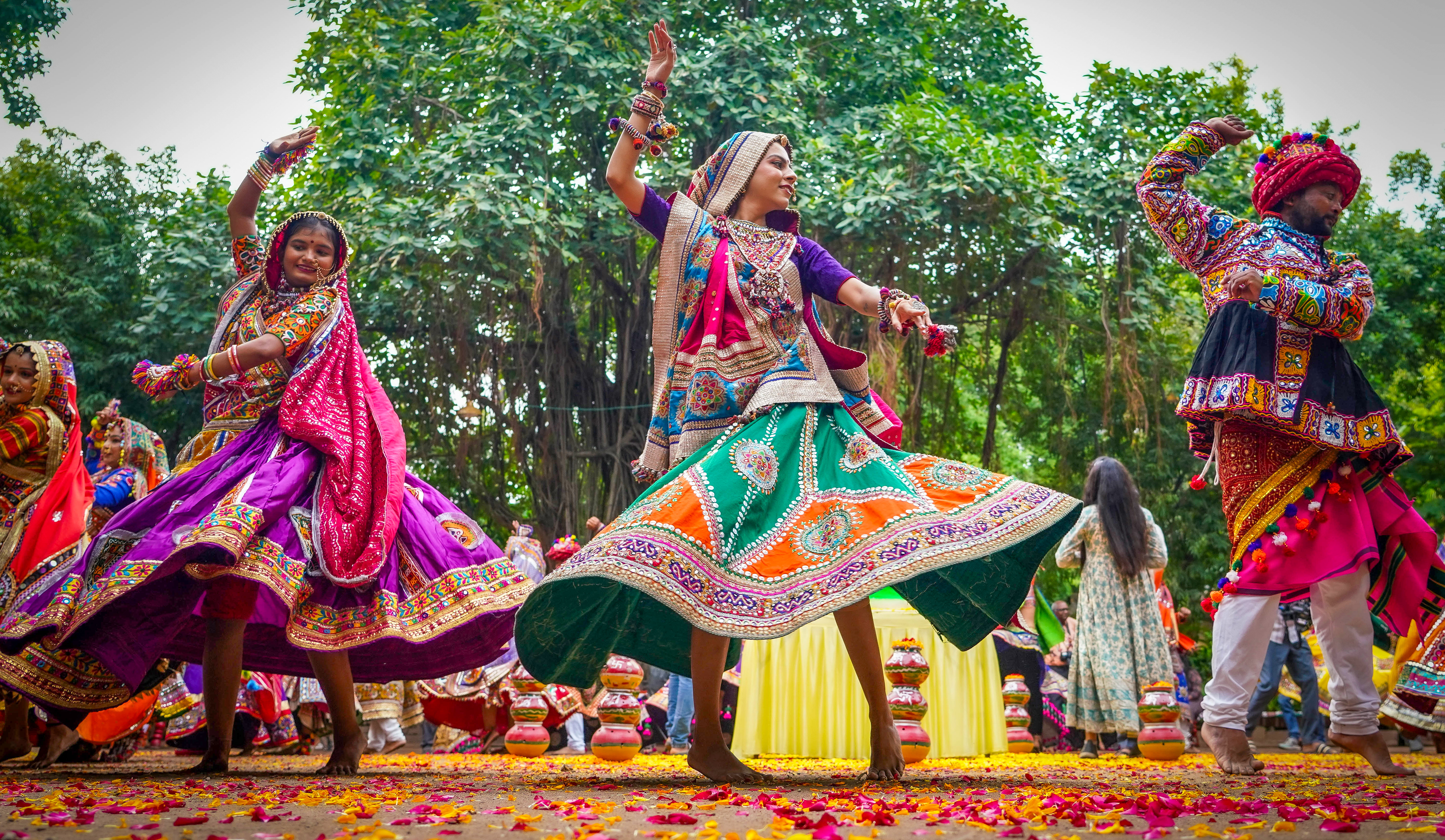 વડોદરાના ગરબા સંચાલકે ખેલૈયાઓ માટે લીધો રૂપીયા ૩૦ કરોડનો વીમો