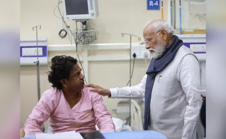 PM મોદી LNJP હોસ્પિટલ પહોંચીને ઈજાગ્રસ્તોને મળ્યા
