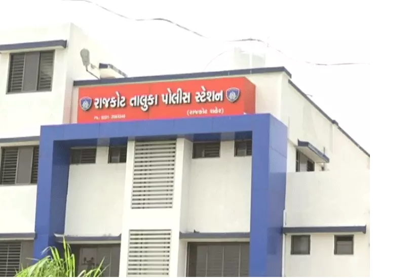 પુત્રવધુ અને વેવાઇના ત્રાસથી કંટાળી રાજકોટના વયસ્ક વ્યક્તિએ કર્યો આપઘાત