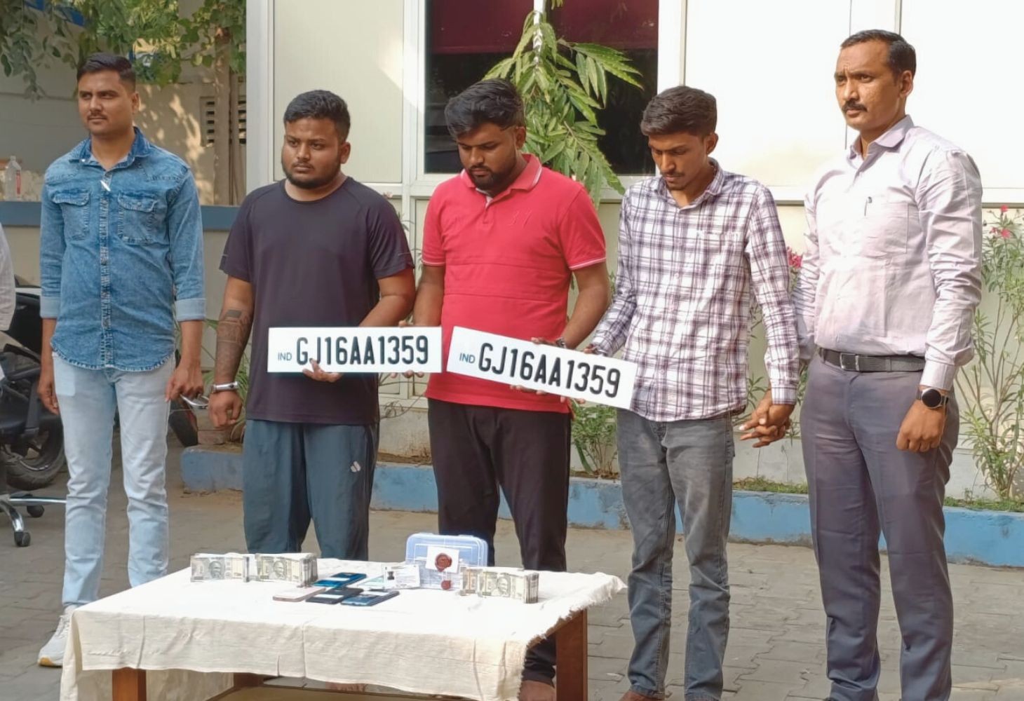અમદાવાદમાં રૂ. 500ની નકલી નોટ સાથે 3ની ધરપકડ