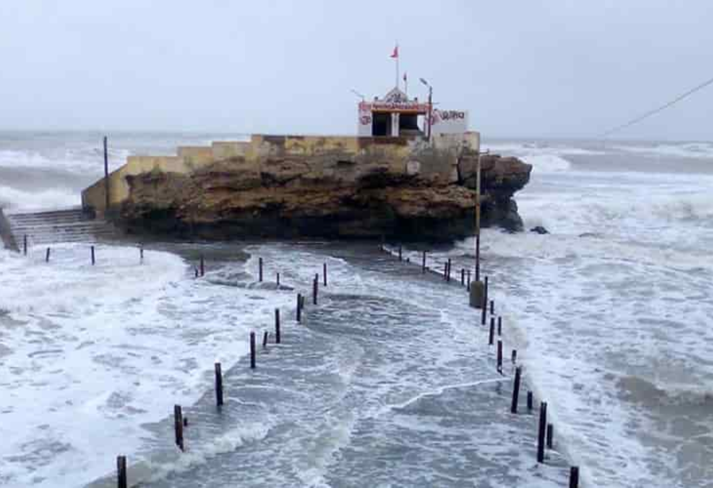 Dwarka: ભડકેશ્વર મંદિર પાસેના દરિયામાં ભારે કરંટ!