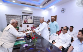 બિહાર વિધાનસભા ચૂંટણી, લાલુ પ્રસાદે RJD પ્રમુખ તરીકે ઉમેદવારી નોંધાવી