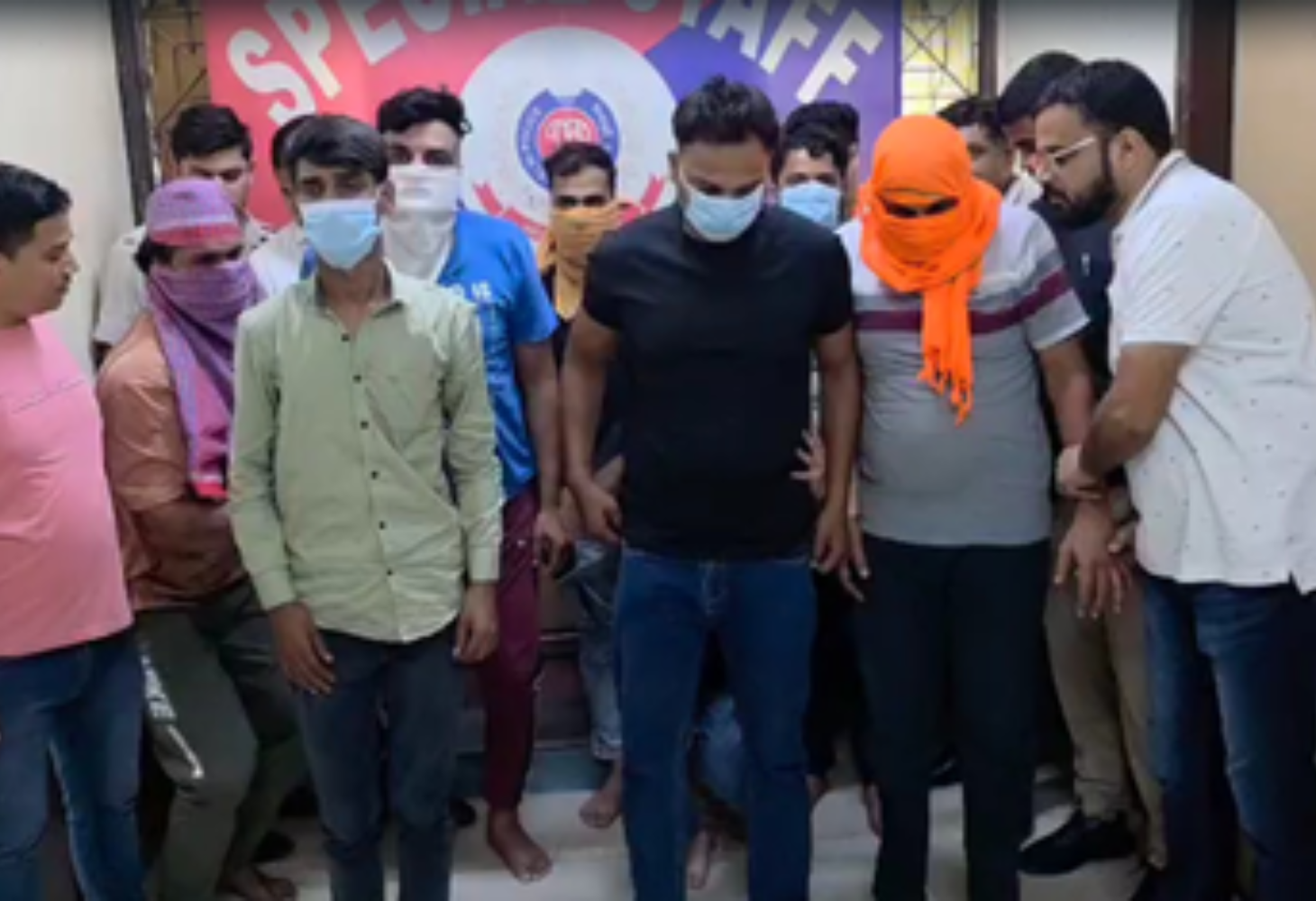ભૂતપૂર્વ કર્મચારીએ નકલી પોલીસ ગેંગ દ્વારા કરાવી લૂંટ, દિલ્હી પોલીસે 8 આરોપીઓની ધરપકડ કરી