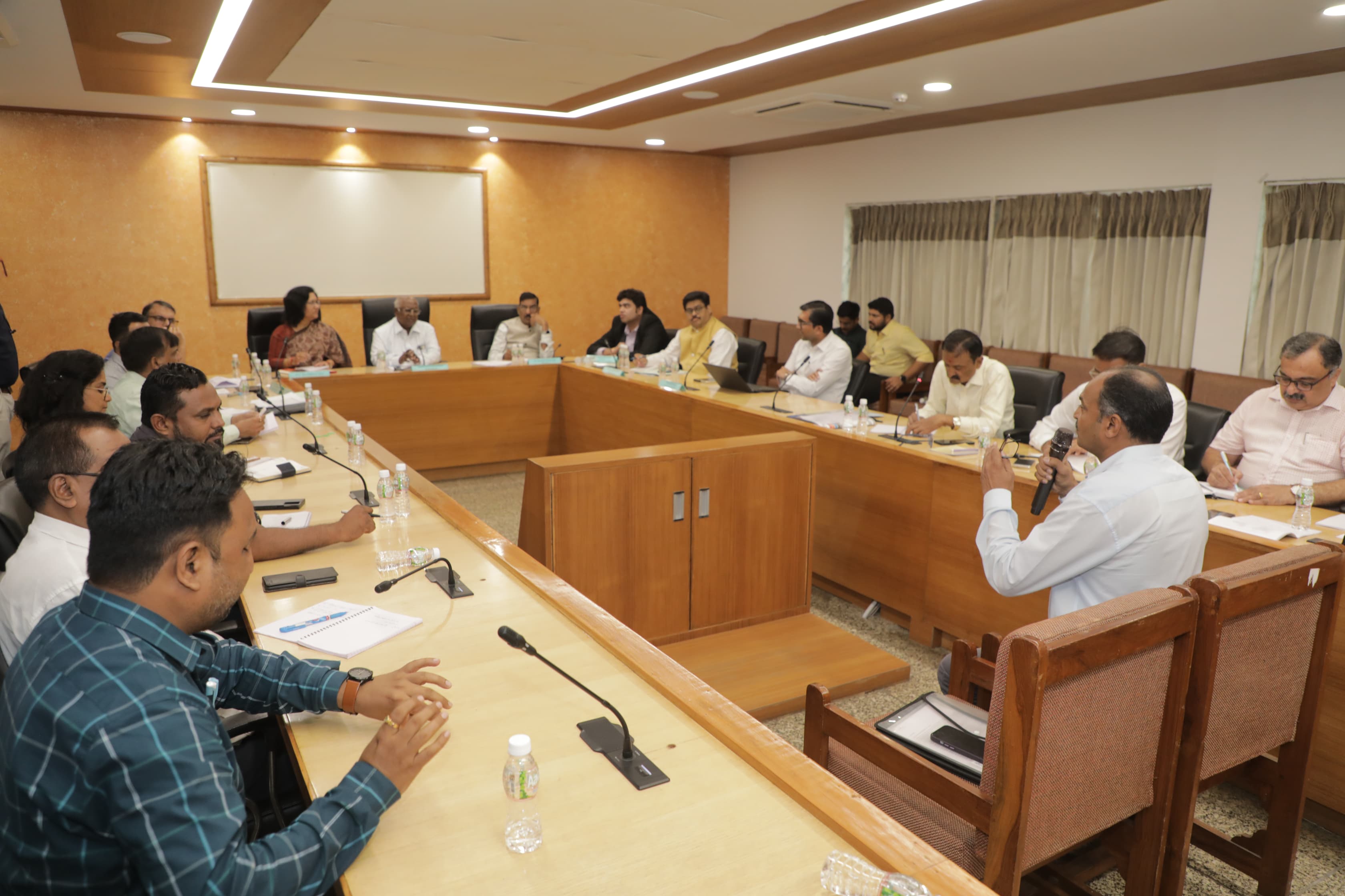 અમદાવાદમાં જસ્ટિસ બાલકૃષ્ણન તપાસ આયોગની જાહેર સુનાવણીઃ 1500 થી વધુ રજૂઆતો મળી