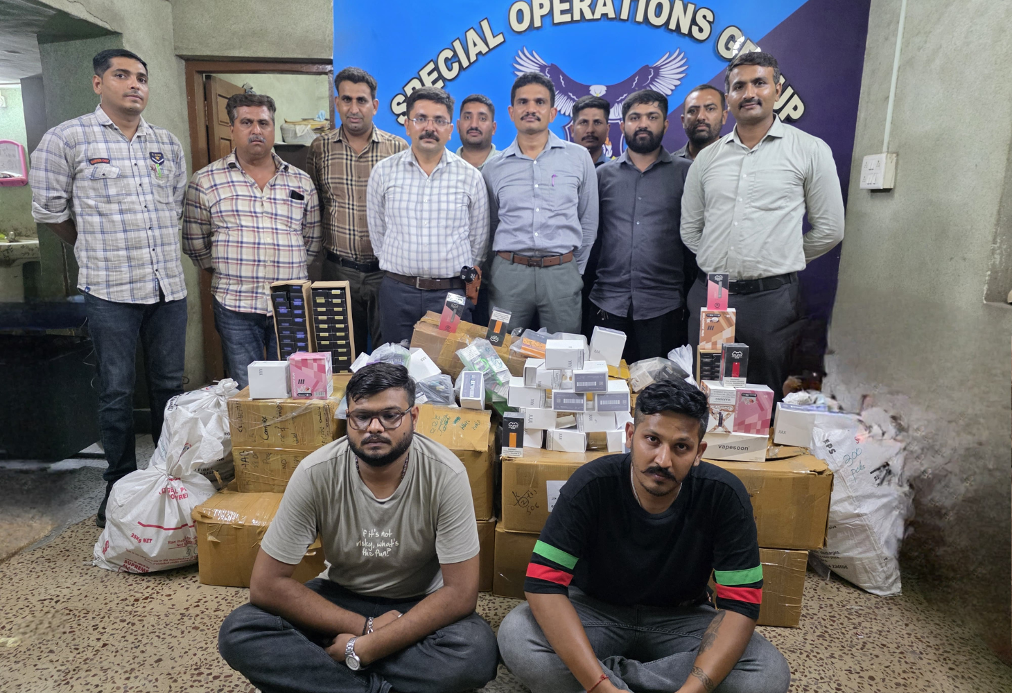 Surat : SOG નો સપાટો, ટેટૂની આડમાં ચાલતું કરોડોનું ઈ-સિગારેટ રેકેટ ઝડપાયું!