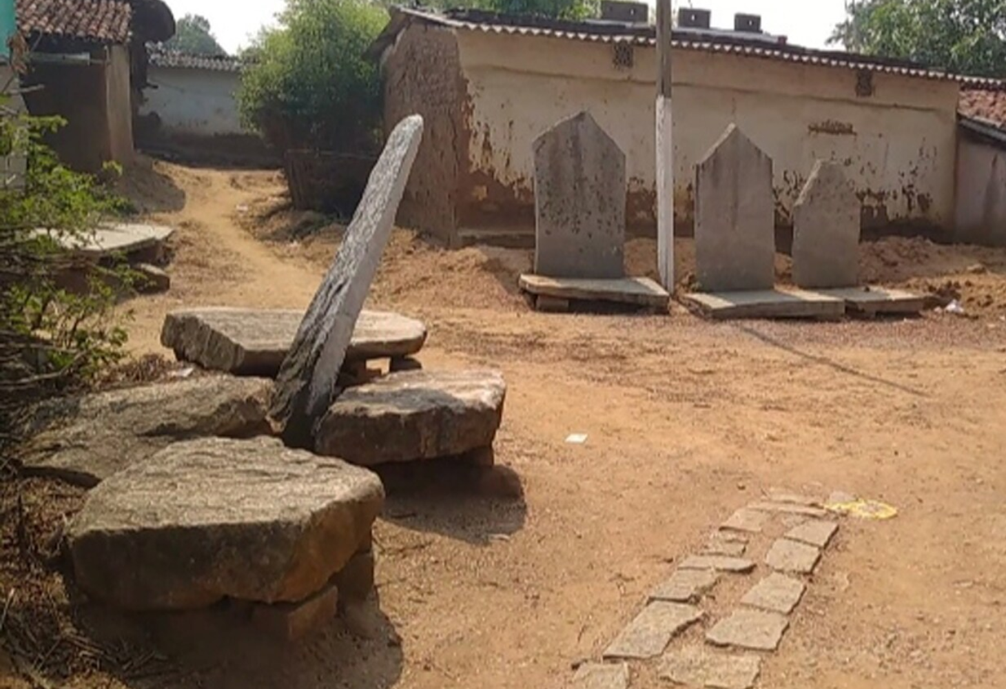 આ ગામમાં ભૂતો સાથે રહે છે લોકો